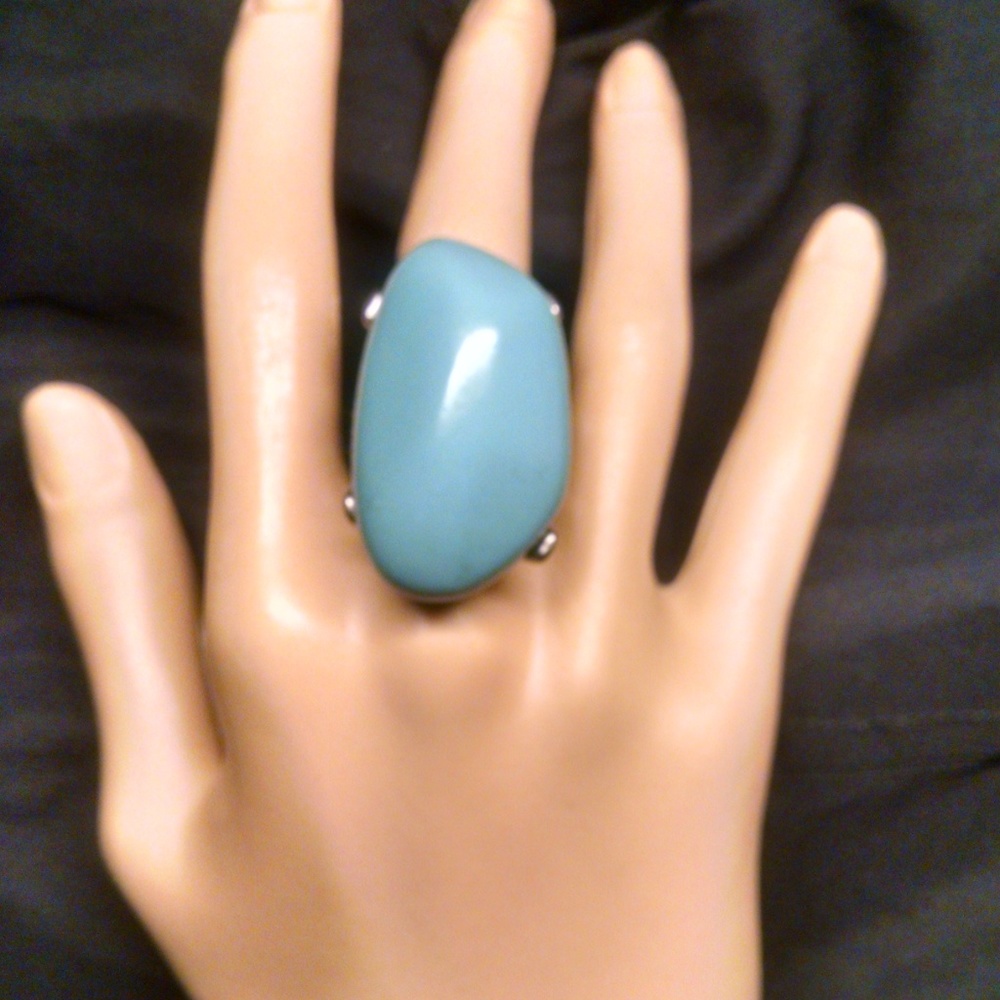 Beautiful Turquoise Color Extra Large Stone Ring - Picture 4 of 5